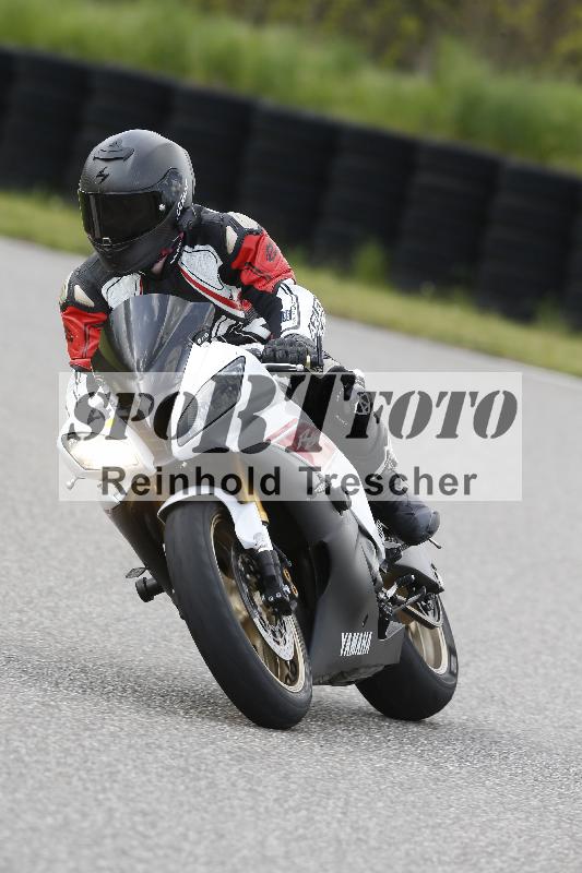 /Archiv-2025/09 22.04.2025 Cornu Master School ADR/rot-rouge/4